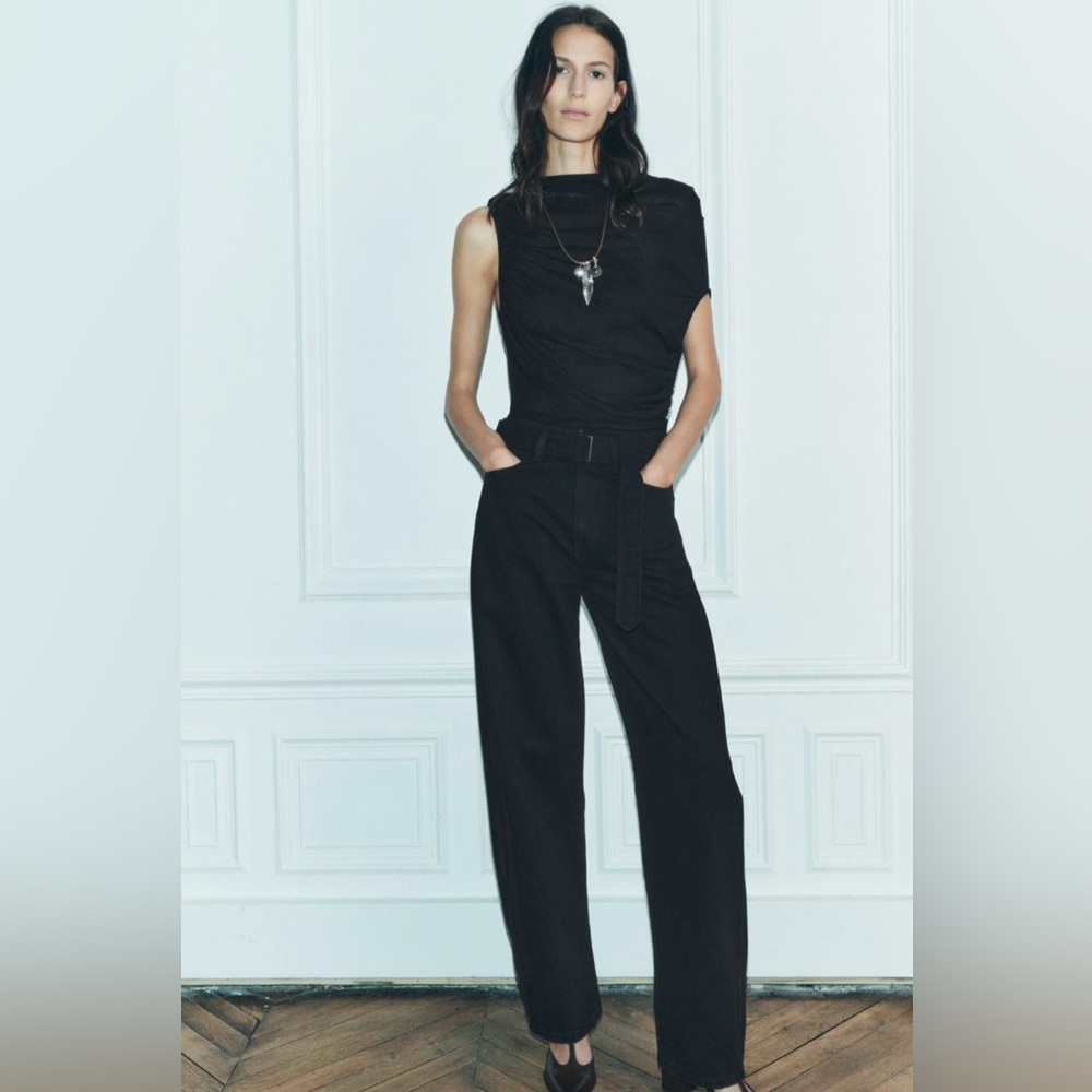 Zara Straight Cut Mid Rise Jeans